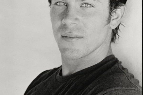 Christian Kane has joined the feature film Dream Team!